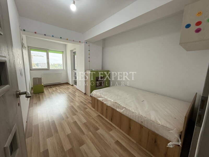 Trei camere complet mobilat si utilat, disponibilitate imediata.